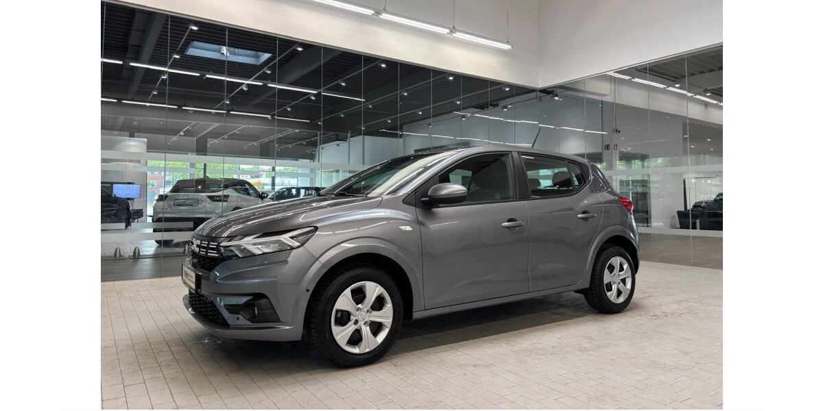 Dacia Sandero 3.987 km 15.490 &euro; Duisburg 47167