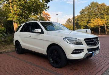 Mercedes-Benz ML 350 267.138 km 18.400 &euro; Duisburg 47169