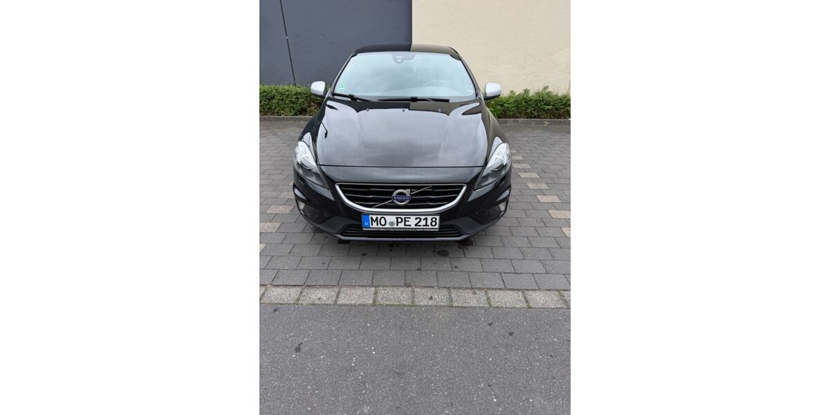 Volvo V40 180.000 km 11.000 &euro; Duisburg 47279