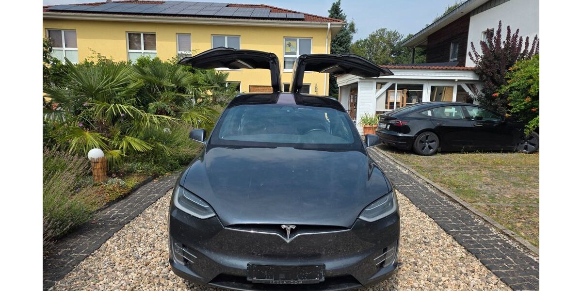 Tesla Model X 138.000 km 28.990 &euro; Hünxe 46569