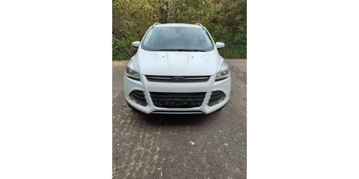 Ford Kuga 36.600 km 12.000 &euro; Duisburg 47138