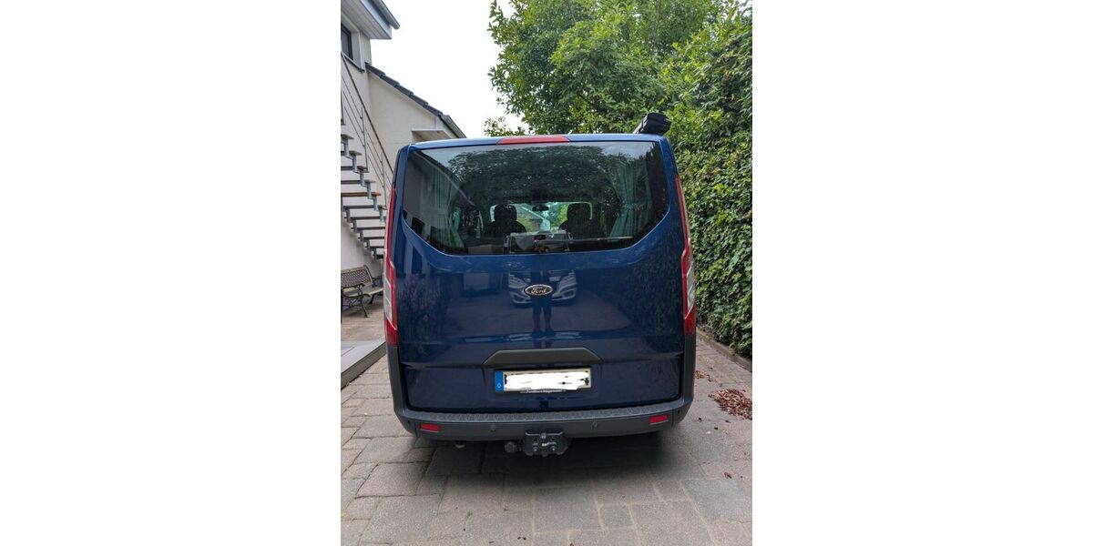 Ford Tourneo Custom 147.000 km 19.800 &euro; Ratingen 40885