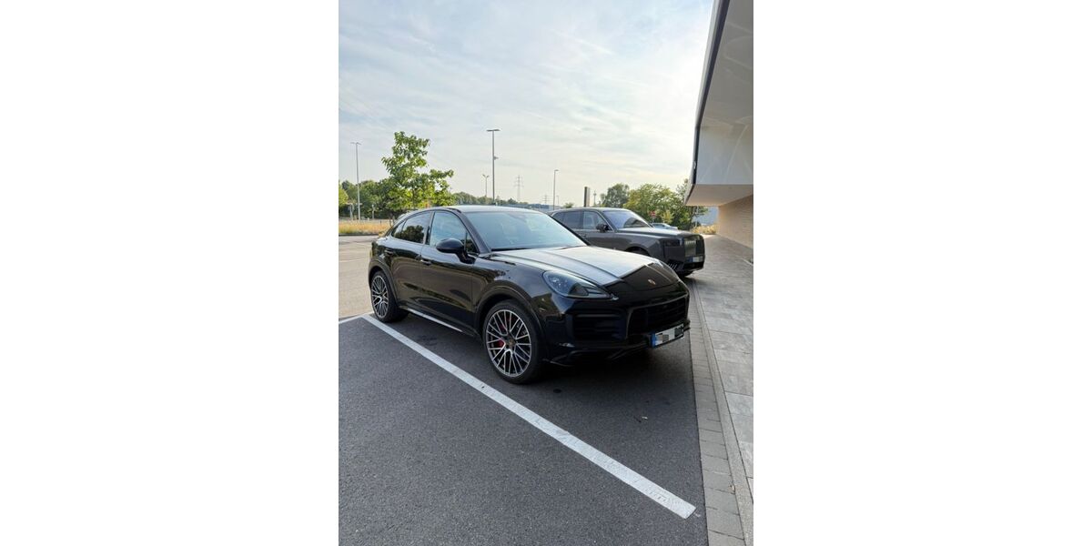 Porsche Cayenne 199.000 km 62.900 &euro; Duisburg 47198