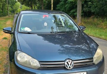VW Golf 182.000 km 4.800 &euro; Duisburg 47229