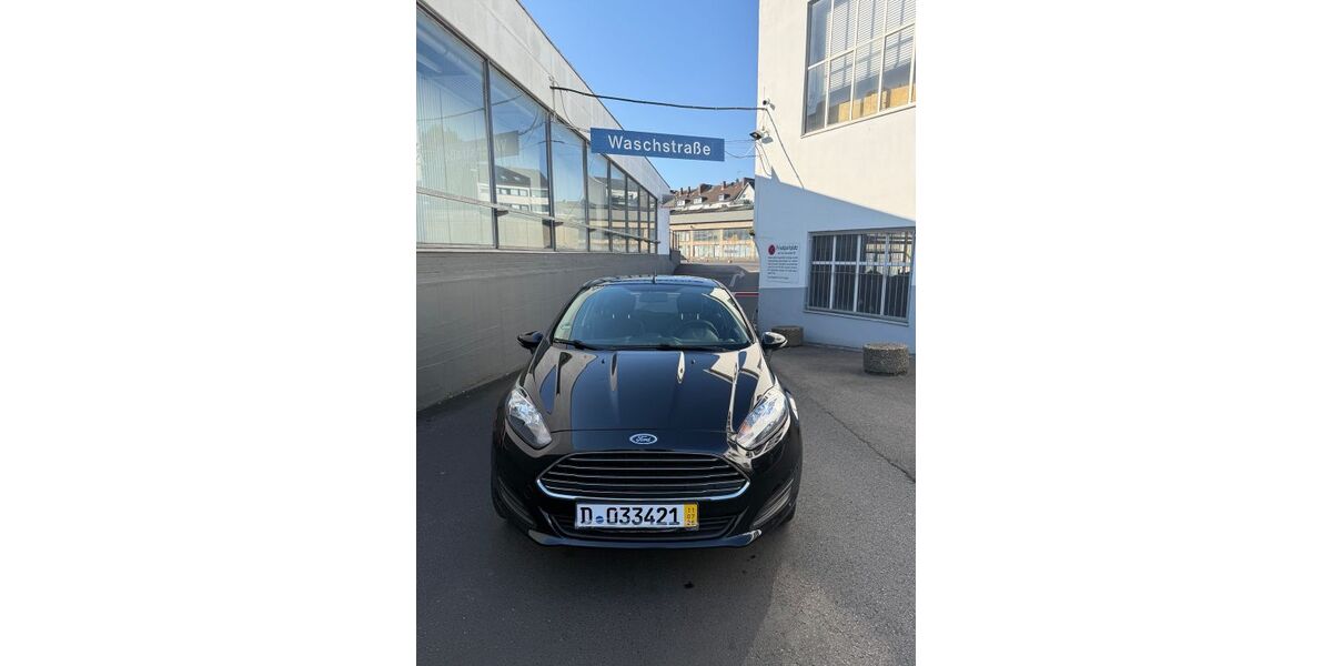 Ford Fiesta 147.000 km 3.600 &euro; düsseldorf 40625