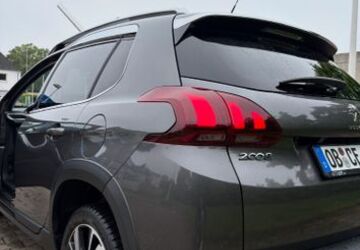 Peugeot 2008 80.000 km 9.650 &euro; Duisburg 47169