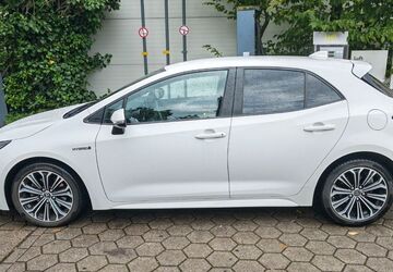 Toyota Corolla 47.219 km 20.900 &euro; Duisburg 47055
