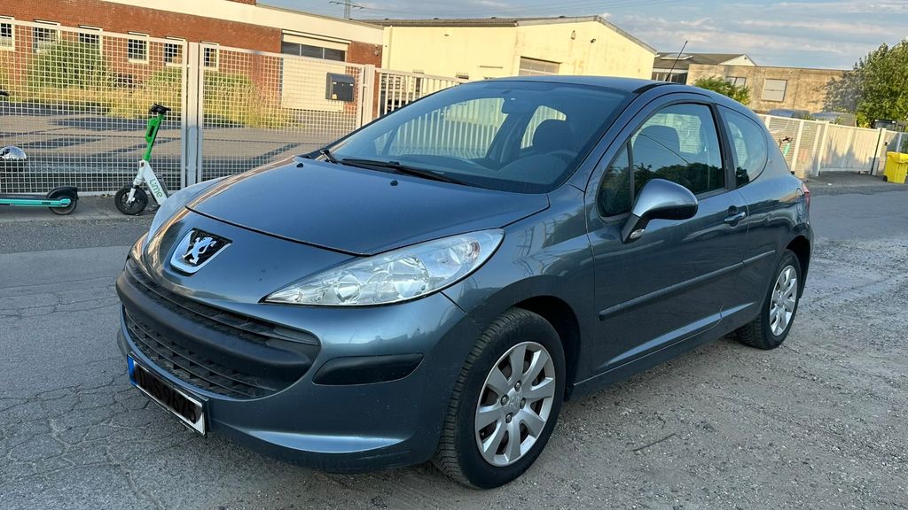 Peugeot 207 186.000 km 1.900 &euro; Neuss 41460
