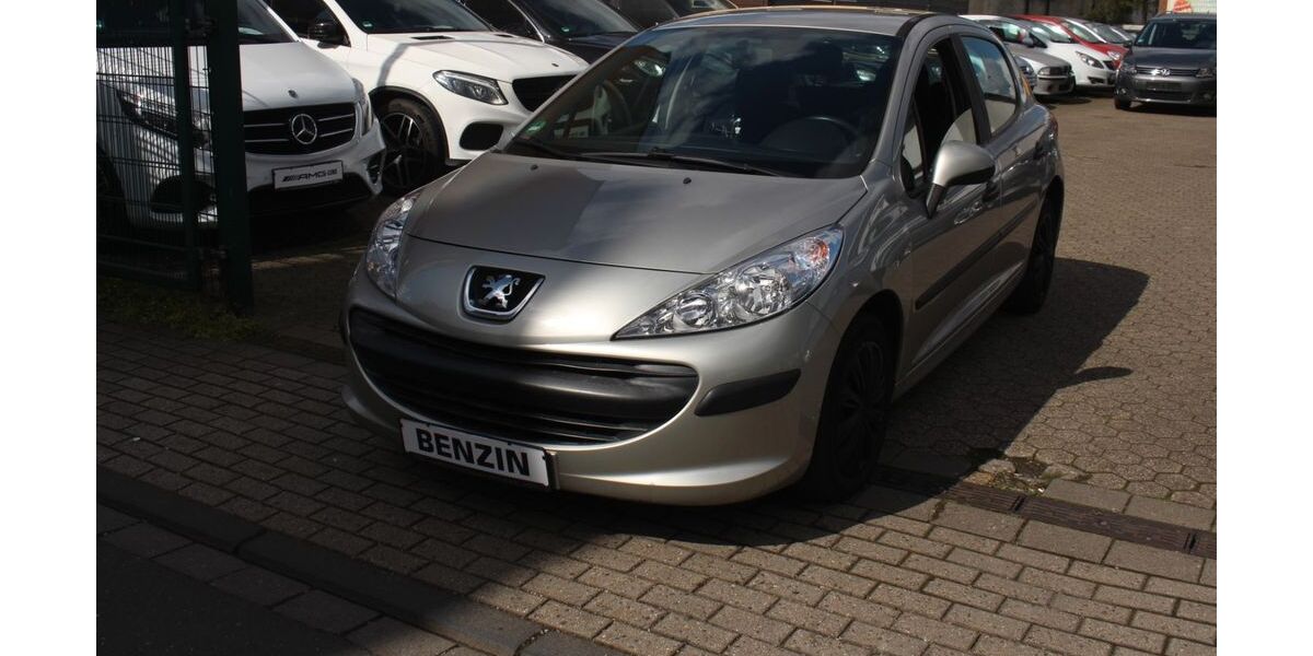 Peugeot 207 142.000 km 2.450 &euro; Duisburg 47139