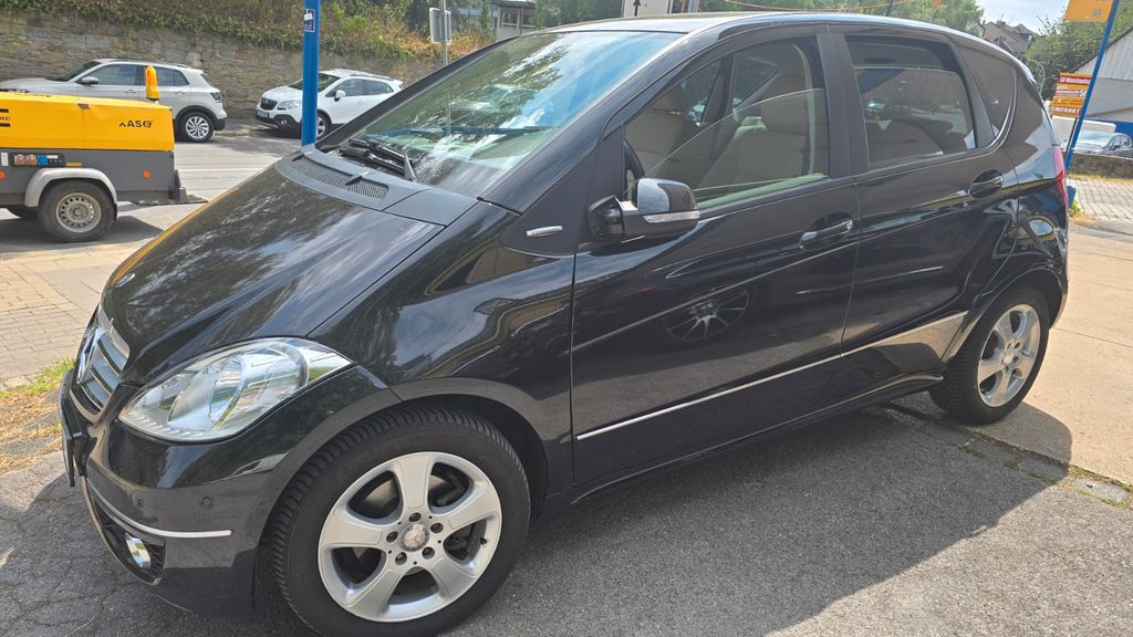 Mercedes-Benz A 170 95.000 km 7.400 &euro; Essen 45143