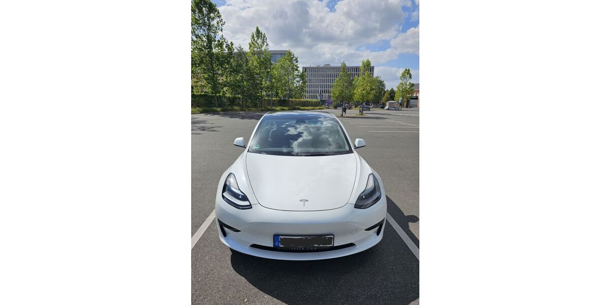 Tesla Model 3 5.265 km 34.500 &euro; Ratingen 40882