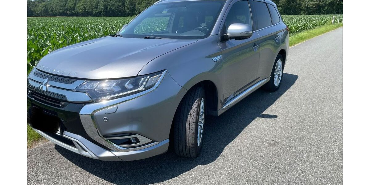 Mitsubishi Plug-in Hybrid Outlander 98.500 km 18.800 &euro; Dorsten 46284
