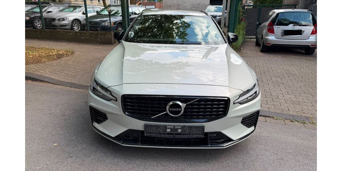 Volvo V60 135.000 km 24.900 &euro; Gelsenkirchen 45889