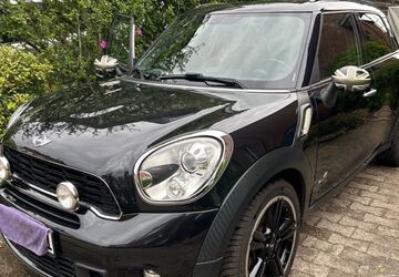 Mini Cooper SD Countryman 155.000 km 7.999 &euro; Duisburg 47169