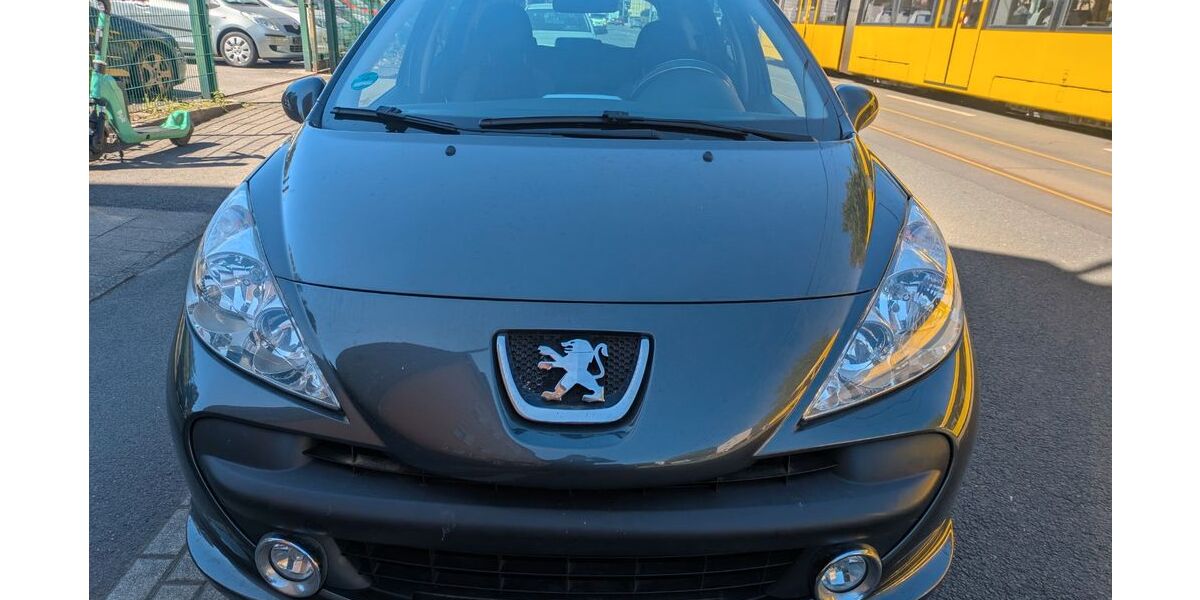Peugeot 207 100.000 km 3.300 &euro; Essen 45359