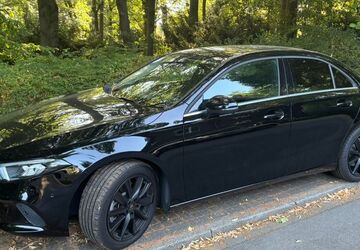 Mercedes-Benz A 250 32.498 km 24.500 &euro; Duisburg 47119