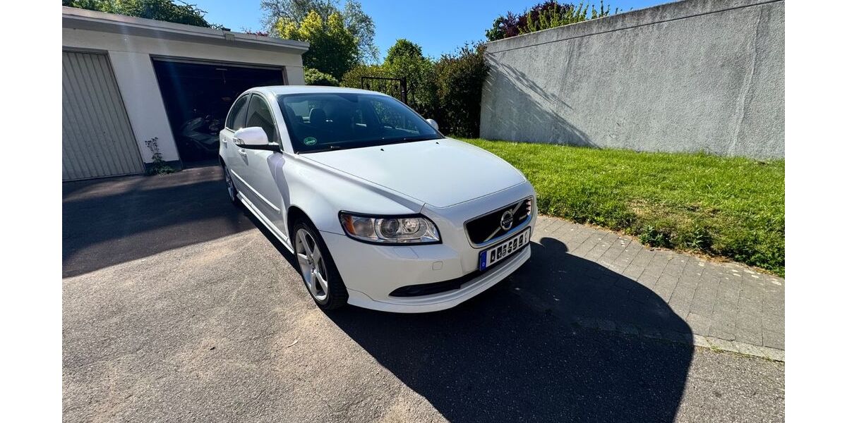 Volvo S40 150.000 km 4.500 &euro; Duisburg 47178