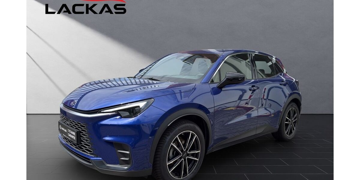 Lexus LBX 3.790 km 29.450 &euro; Duisburg 47055