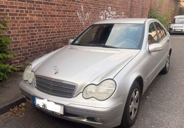 Mercedes-Benz C 200 174.000 km 2.000 &euro; Duisburg 47055