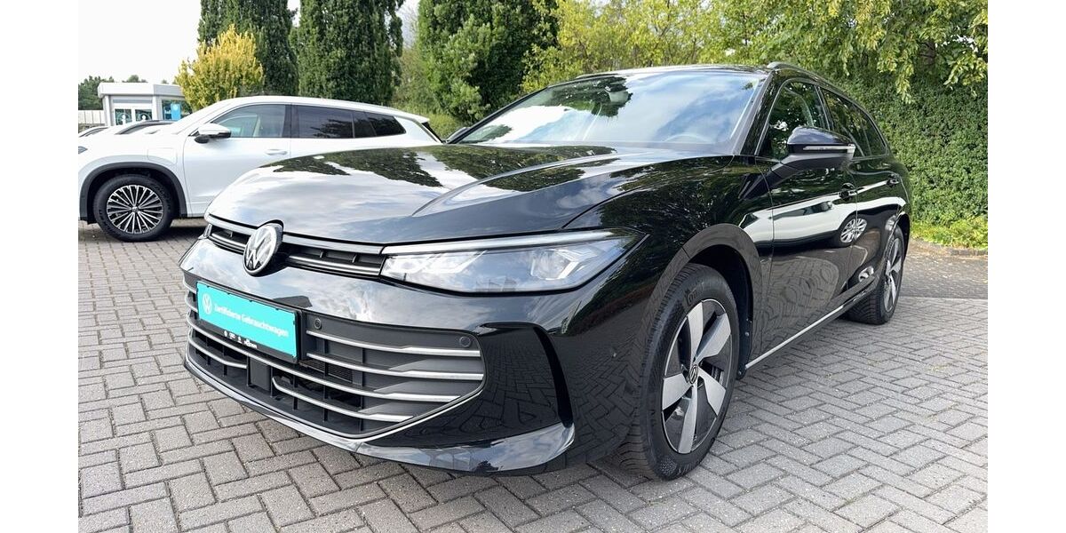 VW Passat Variant 22.580 km 31.990 &euro; Duisburg 47178