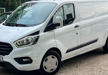 Ford Transit Custom 175.805 km 10.999 &euro; Duisburg 47137