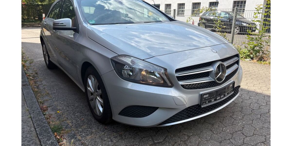 Mercedes-Benz A 180 103.391 km 8.950 &euro; Krefeld 47799
