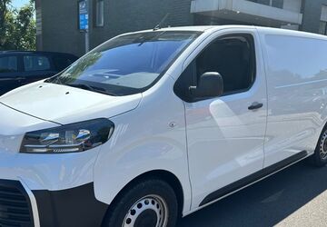 Toyota Proace (Verso) 19.000 km 23.880 &euro; Duisburg 47138