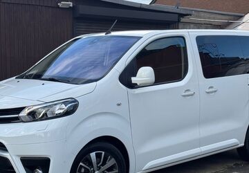 Toyota Proace (Verso) 75.000 km 19.900 &euro; Duisburg 47179