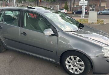 VW Golf 52.000 km 7.880 &euro; Duisburg 47138