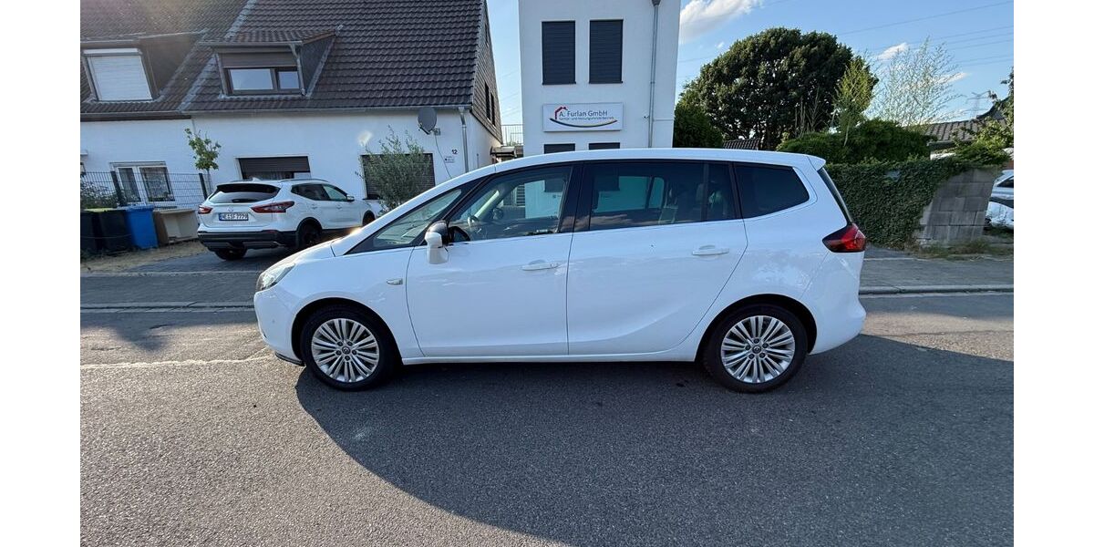 Opel Zafira Tourer 165.500 km 7.890 &euro; Düsseldorf 40470