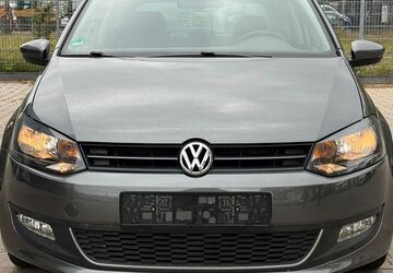 VW Polo 124.123 km 4.890 &euro; Duisburg 47138