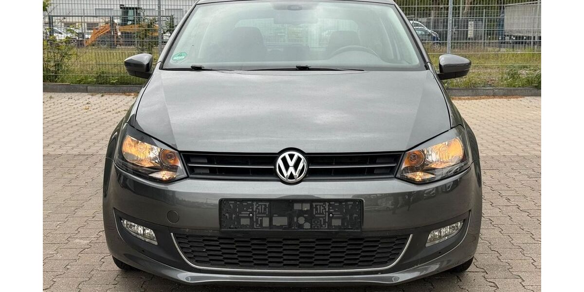 VW Polo 124.123 km 4.890 &euro; Duisburg 47138