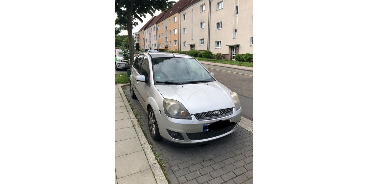 Ford Fiesta 180.000 km 990 &euro; Essen 45145