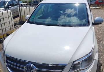 VW Tiguan 224.000 km 4.999 &euro; Duisburg 47053