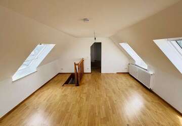 Wohnung Düsseldorf Hassels - 4 Zimmer, 106 m&sup2;, 1.059&euro; | Angebot:27416013