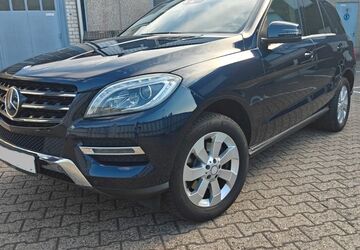 Mercedes-Benz ML 350 160.500 km 20.900 &euro; Duisburg 47179